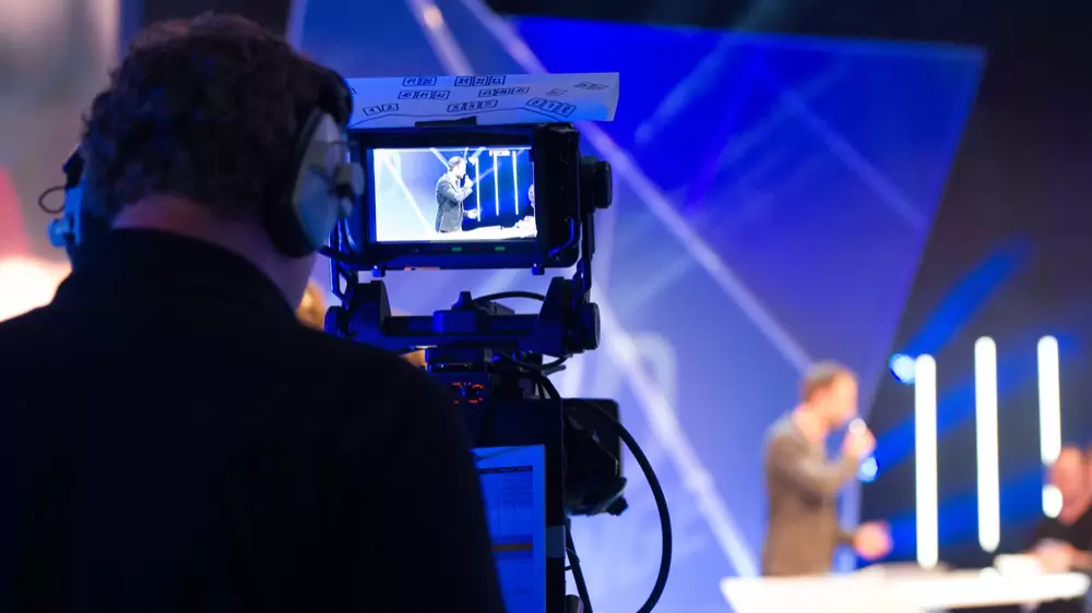 Kameramann filmt Florian Rudig bei der TV-Produktion der YPD Challenge