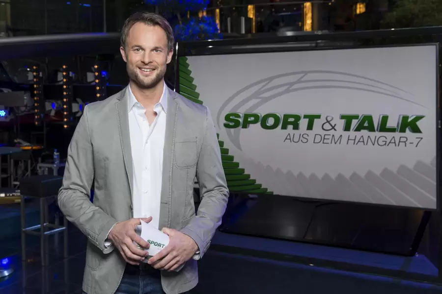 Florian Rudig im Studio von Sport und Talk aus dem Hangar-7 bei ServusTV Florian Rudig im Studio von Sport und Talk aus dem Hangar-7 bei ServusTV